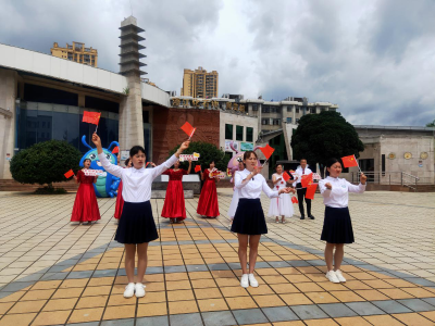 图片18 图片18